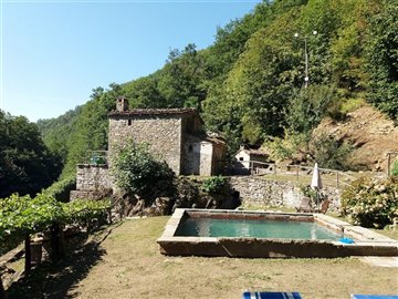 tuscan-mill-farmhouse-for-sale-large-18-1200