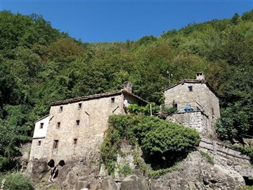 tuscan-mill-farmhouse-for-sale-large-21-1200