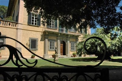 historic-villa-lari-pisa-17