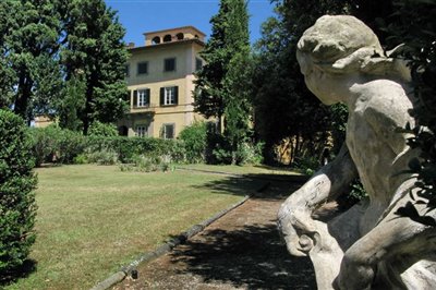 historic-villa-lari-pisa-14
