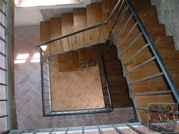 10-borgo-puccini-casa-grande-the-staircase