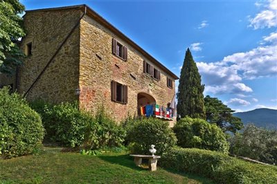 1 - Arezzo, Property