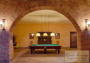 luxury-tuscan-villa-for-sale-8-1200