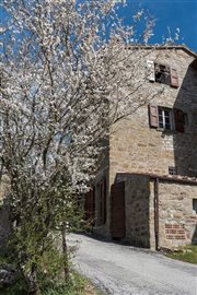 restored-umbrian-house-for-sale-near-lisciano