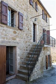 restored-umbrian-house-for-sale-near-lisciano