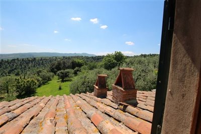 tuscan-farmhouse-for-sale-v2865m-9