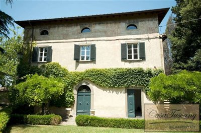 prestigious-villa-in-lari-for-sale-10-1200-1