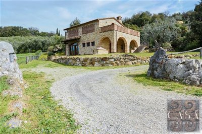 stone-house-for-sale-near-san-gimignano-3