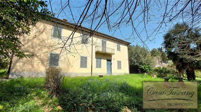 attractive-villa-with-land-on-bagni-di-lucca-