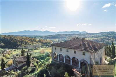 ancient-villa-for-sale-near-lucca-tuscany-19