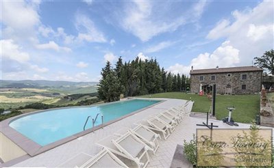 villa-with-pool-10-1200