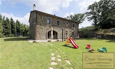villa-with-pool-6-1200