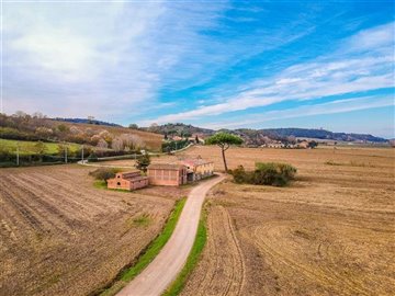 tuscan-renovation-opportunity-11-1200