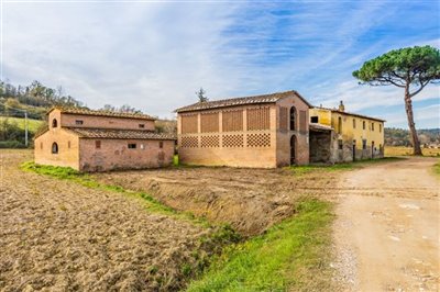 tuscan-renovation-opportunity-22