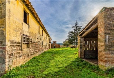tuscan-renovation-opportunity-7