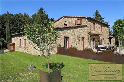 beautiful-farm-for-sale-near-volterra-tuscany