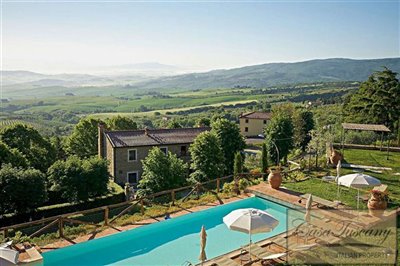 tuscan-borgo-apartment-with-pool-for-sale-4-1