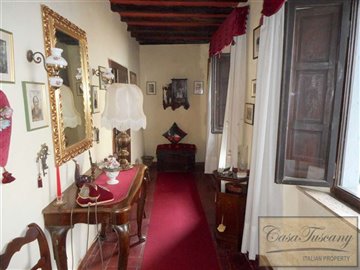 tuscan-village-house-25-1200