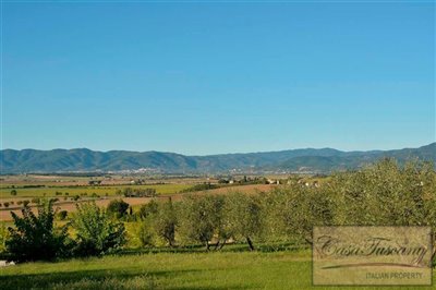 farmhouse-on-borgo-with-pool-8-1200