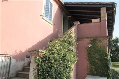 tuscan-farmhouse-for-sale-palaia-9