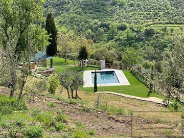 house-with-spa-near-cortona-tuscany-64-1200