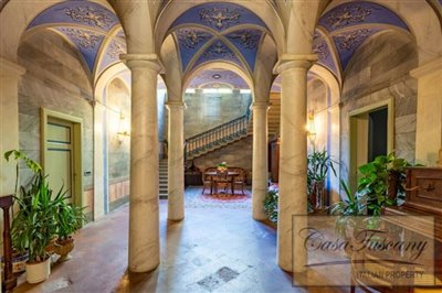 historic-villa-for-sale-near-lucca-16