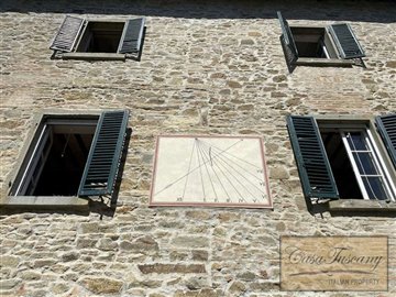 house-to-restore-near-cortona-tuscany-19-1200