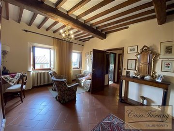 house-for-sale-in-cortona-tuscany-16-1200