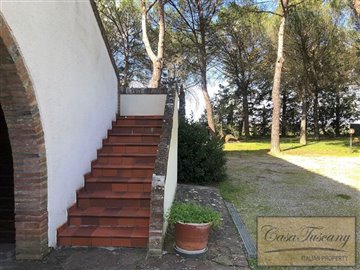 house-for-sale-near-the-lakes-in-umbria-7-120
