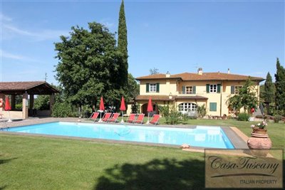large-villa-with-pool-olives-and-stables-10-1