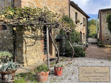 mill-estate-for-sale-near-montaione-tuscany-1