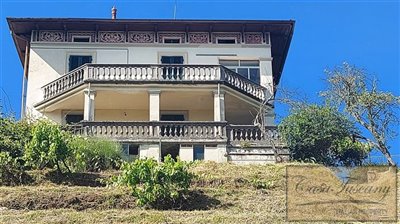 liberty-villa-for-sale-in-tuscany-32-1200
