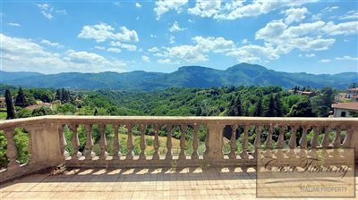 liberty-villa-for-sale-in-tuscany-3-1200