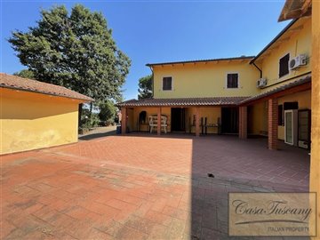 agriturismo-for-sale-in-tuscany-40-1200