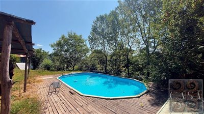 large-house-with-pool-for-sale-near-molazzana