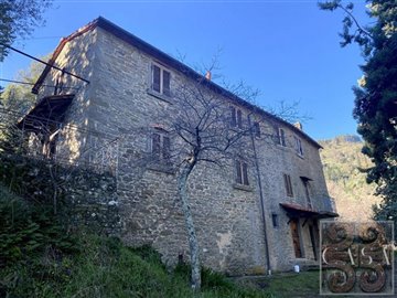 stone-house-for-sale-near-cortona-tuscany-28
