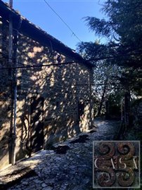 stone-house-for-sale-near-cortona-tuscany-27