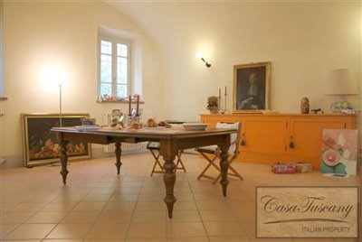 elegant-villa-for-sale-navacchio-pisa-tuscany
