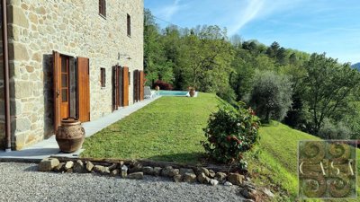 tuscan-stone-house-with-pool-land-and-views-f