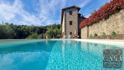 tuscan-stone-house-with-pool-land-and-views-f