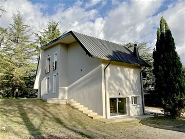 newly-restored-house-near-peccioli-tuscany-31