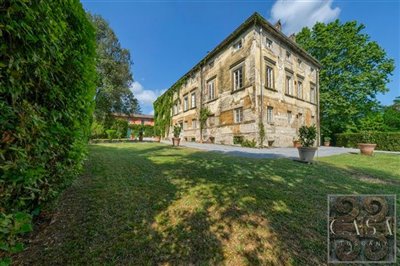 manor-house-for-sale-near-lucca-tuscany-9