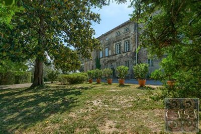 manor-house-for-sale-near-lucca-tuscany-4