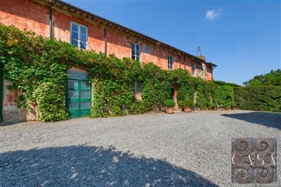 manor-house-for-sale-near-lucca-tuscany-24
