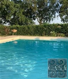 house-with-pool-for-sale-near-cortona-4