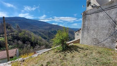 ruin-for-sale-in-e-tuscan-village-17-1200