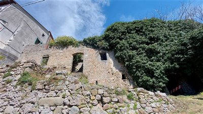 ruin-for-sale-in-e-tuscan-village-16-1200