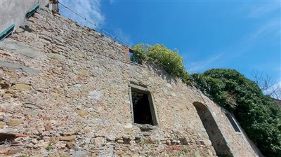 ruin-for-sale-in-e-tuscan-village-20-1200
