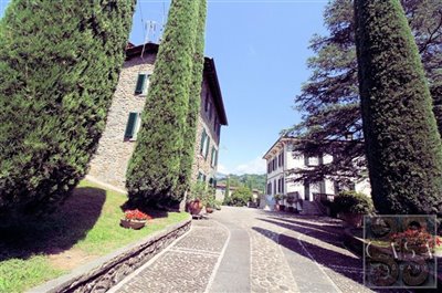 villa-for-sale-in-bagni-di-lucca-tuscany-8