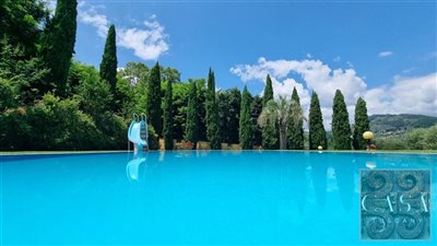villa-with-pool-for-sale-near-lucca-tuscany-3
